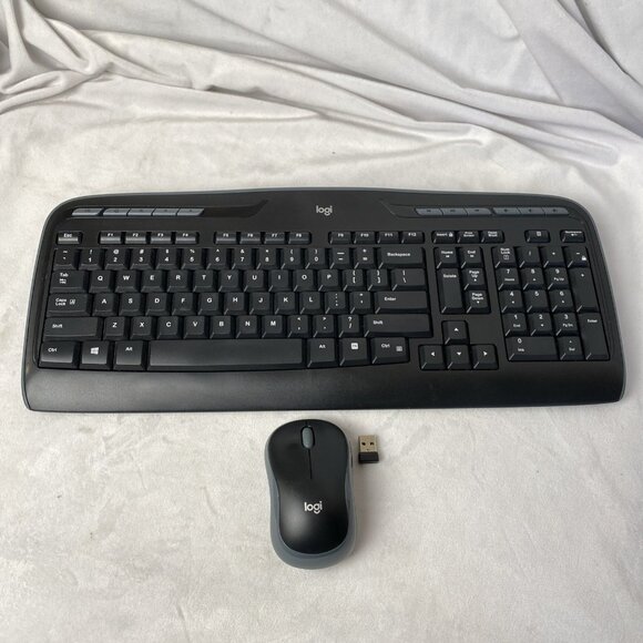 Logitech Wireless Black Keyboard + M185 Mouse + Receiver Dongle TESTED WORKS - Picture 1 of 11